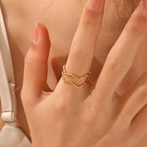 Anillo de Acero Inoxidable a la Moda Europeo y Americano, Estilo Instagram, Chic de Celebridad de Internet, Chapado en Oro de 18K y Titanio - Product Image 2