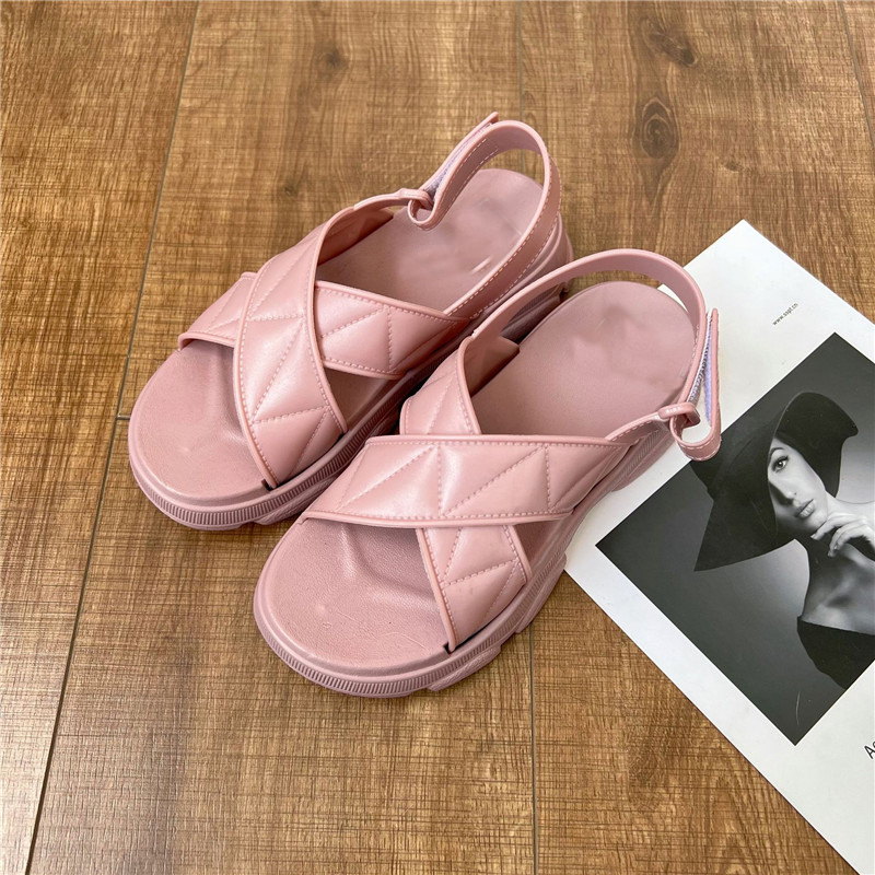 Women Flat Sandals Sole Designs Summer Non-slip Insoles Girls Sandals Slippers