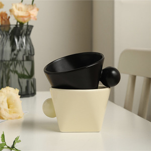 Tazas de café con leche de viaje de cerámica creativas al por mayor de alta calidad, regalo promocional personalizado, tazas de grado superior, taza de pareja de estilo <span class=keywords><strong>INS</strong></span> - Product Image 2