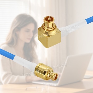 Connecteur femelle <span class=keywords><strong>SMP</strong></span> mini 90 degrés bleu vers connecteur femelle SSMP avec câble .047 - Product Image 2
