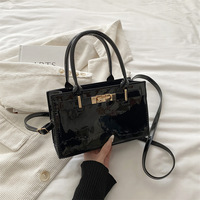 Sac à main de luxe en cuir PU verni pour femme, sac bandoulière classique à poignée supérieure, élégant sac de travail et de soirée de créateur