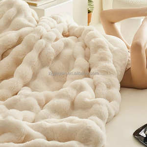 Nhà Sản Xuất Chăn Lông Thỏ Giả Cỡ King Màu Trắng Siêu Mềm - Product Image 6