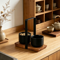 Plateau de service à double compartiment avec poignée, base en bois d'acacia, bols en céramique noir mat pour desserts au chocolat