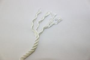 เชือกโพลีเอสเตอร์สีขาวคุณภาพสูงแบบขายส่ง เชือกไนลอนแบบเกลียว - Product Image 3