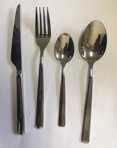 OEM <span class=keywords><strong>Couverts</strong></span> Argent <span class=keywords><strong>24</strong></span> Pcs 201/304 <span class=keywords><strong>Couverts</strong></span> En Acier Inoxydable Ensemble Cuillères Fourchettes et Couteau Ménage Dinner201/304 - Product Image 2