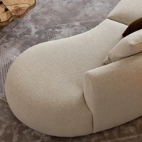 Französisches Cremefarbenes Geschwungenes Sofa, Lammfell-Stoff, Modulares Wohnzimmer-Ecksofa, Unregelmäßige Form, Direkt vom Hersteller