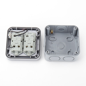 Interruptor de pared impermeable para exteriores Sika, de 2 vías y doble polo, IP66, montaje en superficie, para patio y uso en exteriores. - Product Image 3