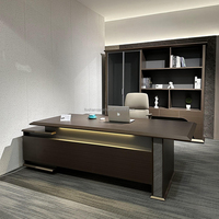 Bureau du président Bureau du patron 2.4m Bureau de direction moderne simple 3.2m Bureau du directeur du président Ensemble de table et de chaises en forme de L