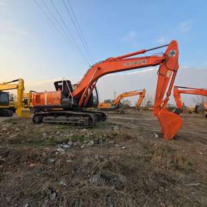 Macchinario Professionale per Scavi ad Alta Efficienza, Modello Hitachi 240 Usato con Sistema Idraulico Avanzato - Product Image 2