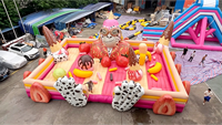 Parc de jeux gonflable commercial en PVC sur le thème du gorille et des en-cas roses, aire de jeux gonflable pour enfants