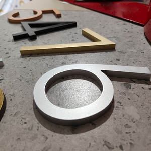 Numeri Civici Galleggianti in Metallo da 5 Pollici, Grandi Numeri Moderni per Indirizzi Esterni - Product Image 3