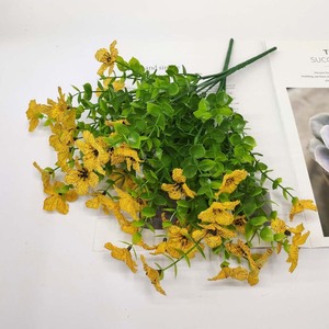 Fiori Artificiali di Eucalipto a 7 Rami con Viola per Decorazioni Moderne, Composizioni Floreali per Matrimoni e Casa all'Ingrosso - Product Image 2