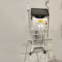 Chariots de Salon et Spa avec Grande Promotion : Table de Traitement, Équipement Laser IPL, YAG, DPL, et Chariots pour Appareils de Peeling au Carbone