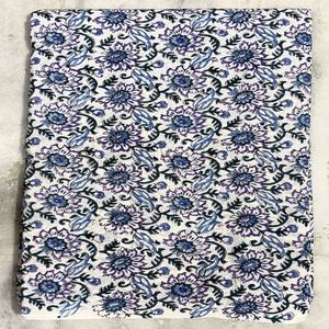 ผ้าฝ้ายเนื้อนุ่มลายดอกไม้ธรรมชาติ น้ำหนักเบา สวยงาม ดีไซน์เก๋ เป็นมิตรกับสิ่งแวดล้อม ขายเป็นหลา สำหรับตัดชุดเด็กผู้หญิง ราคาขายส่ง - Product Image 1