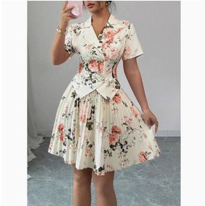 Completo da donna primavera autunno 2026: Nuovo set alla moda con stampa floreale elegante e abito <span class=keywords><strong>due</strong></span> pezzi casual - Product Image 3