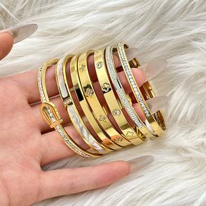 2025 BOYI Popular pulseras de diseñador de titanio 18K chapado <span class=keywords><strong>en</strong></span> oro de acero inoxidable diamante oro brazalete pulsera para niña - Product Image 1