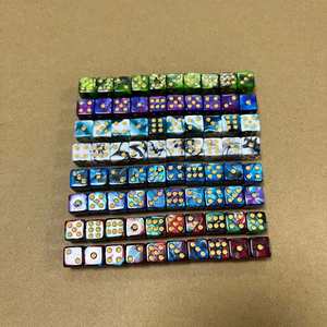 Dados Acrílicos Poliédricos de 12 mm con Patrón de Perlas de 6 Caras para Juegos - Product Image 2