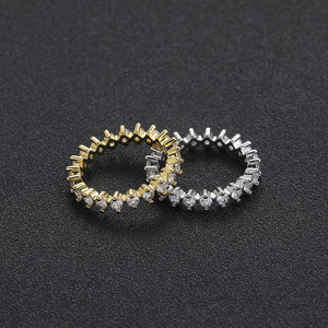 Bague simple en cuivre incrusté de zircon à 2 griffes, style hip-hop, pour l'index - Product Image 1