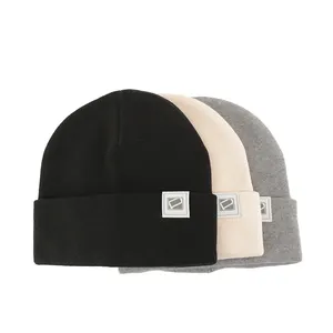 OEM Manufacturer Custom Winter Woven Label Logo Sport Beanie Hat For Men Women