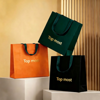 Op maat bedrukte luxe kartonnen shoppertasjes met lint, duurzame bedrukte kartonnen cadeauverpakkingen voor kleding
