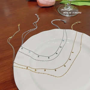 Collana Classica Stile Fiume Stellato, Gioiello Placcato Oro 18k in Acciaio Inossidabile, Doppio Strato <span class=keywords><strong>con</strong></span> Nappine e Perline - Product Image 1