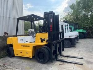 Montacargas Diésel Usado TCM de 7 Toneladas, Contrapesado, Motor Japonés, 3 Toneladas, Altura de Elevación de 3m, Mástil de Tres Etapas para Almacén - Product Image 3