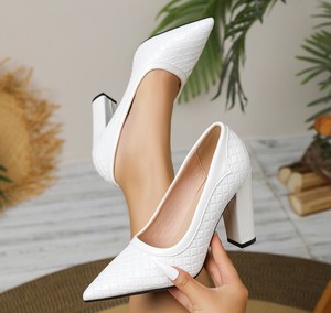 <span class=keywords><strong>Zapatos</strong></span> de Tacón Grueso con Punta en Pico y Tacón Bajo de <span class=keywords><strong>Charol</strong></span> para <span class=keywords><strong>Mujer</strong></span>, Tallas Grandes 40-43 - Product Image 2