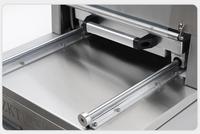 Machine d'emballage sous vide semi-automatique pour barquettes de viande, bœuf, poisson, fruits de mer et repas cuisinés, avec scellage supérieur