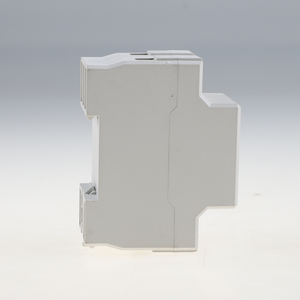 単相家庭用停電スイッチ回路ブレーカ、自己リセット過電圧/低電圧プロテクタースタビライザー付き - Product Image 4