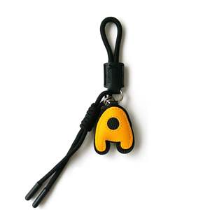 Llavero de Cuero con 26 Letras, Versátil y a la Moda, de Alta Gama, Ecológico y Duradero, Colgante para Bolso de Mujer, Artículo Popular - Product Image 2