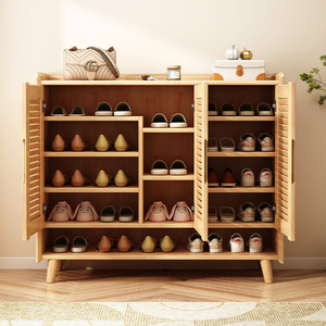 Armoire à chaussures en bois massif, rangement multi-niveaux, organisateur d'entrée peu encombrant, grande capacité pour les petits appartements - Product Image 1