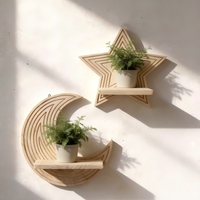 Nouvelle étagère murale créative transfrontalière en bois de pin et jardinière en forme d'étoile et de lune avec artisanat en bois pour la décoration intérieure