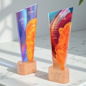 Trophée personnalisé en cristal avec base en bois massif pour récompenses de réunion annuelle d'entreprise et souvenirs - Product Image 3