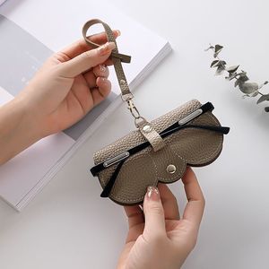 Estuche para gafas de cuero suave, forma irregular, estilo cuello, bolsa portátil para gafas de sol, caja de almacenamiento para adultos - Product Image 2