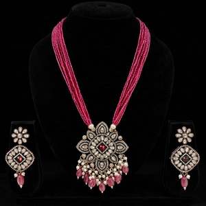 Elegante conjunto de collar y aretes Kundan en tono dorado con perlas largas y colgante de gota, joyería para mujeres y niñas. - Product Image 2