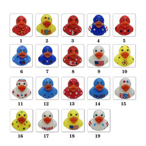 Оптовая продажа, экологически чистые 2-дюймовые мини-ванночки, прозрачные виниловые игрушки, новый дизайн, патриотический флаг, резиновая утка, детский подарочный набор на заказ - Product Image 2