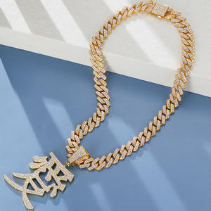 Collier Cubain Style Européen Créatif Plein Diamant Hip Hop <span class=keywords><strong>Rap</strong></span> Cadeau de Mode pour Hommes Femmes Plaqué Or 'Chinese <span class=keywords><strong>Love</strong></span>' Pendentif - Product Image 3