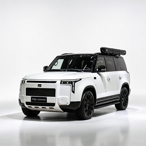 SUV de Lujo Todoterreno 4x4 Resistente para Exploración en el Desierto, Senderos Forestales, Campamentos y Salidas Familiares - Product Image 4