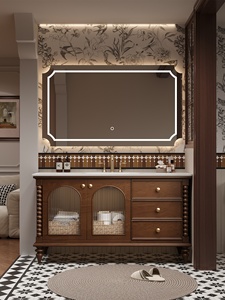 Pháp phong cách cổ điển phòng tắm Tủ thiết lập với một tầng đứng Granite cong Bảng điều khiển tích hợp chậu rửa - Product Image 2