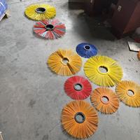 Brosse de remplacement en fil d'acier poly-courbé pour balayeuses industrielles, segments de balai convolutés incurvés pour balayeuses industrielles