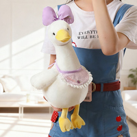 Peluche personnalisée en forme de canard avec vêtements et accessoires, jouets en peluche mignons, cadeau de la Saint-Valentin, décoration de chambre, vente en gros, OEM personnalisé