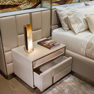 Tables de chevet de luxe italiennes avec tiroirs, table de nuit carrée moderne en cuir véritable pour villa, ensemble de meubles de chambre haut de gamme - Product Image 2