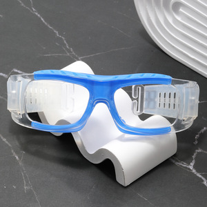 Gafas protectoras deportivas para baloncesto, fútbol, bádminton, lentes planas antideslizantes, protección ocular para niños al aire libre - Product Image 5
