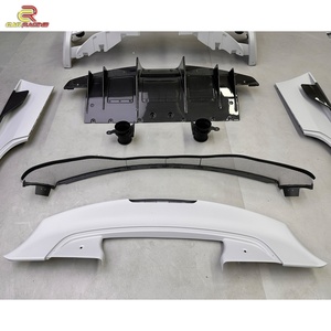 ชุดแต่งคาร์บอนไฟเบอร์แบบกึ่งแห้ง สไตล์สเปเชียล สำหรับกันชนหน้า-หลัง อะไหล่รถยนต์สำหรับ Ferrari 458 Bodykit Italia Spider ปี 2010-2015 - Product Image 4