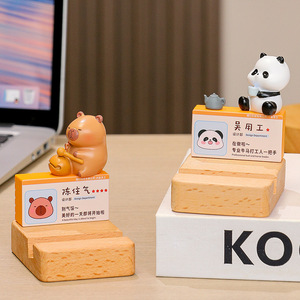 ที่วางโทรศัพท์ไม้พร้อมตุ๊กตาเรซิ่นน่ารัก ของตกแต่งโต๊ะทำงาน สำหรับสำนักงานหรือเป็นของขวัญ - Product Image 3