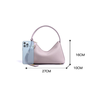 Bolso de mano de cuero genuino de diseño exclusivo, bandolera cruzada de gama alta para la Petite. - Product Image 6