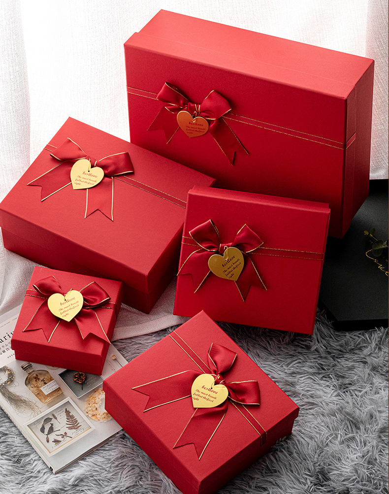 red paper gift case