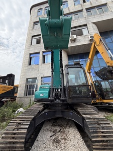 Équipement de construction d'occasion de taille moyenne, excavatrice Kobelco SK200 de 20 tonnes sur chenilles avec godet de terrassement - Product Image 4