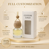 Diffuseur d'air de voiture suspendu de luxe, flacon rond en verre, bouchon en bois sphérique, concentration de parfum à 60%, diffuseur d'air de voiture haut de gamme, cadeau