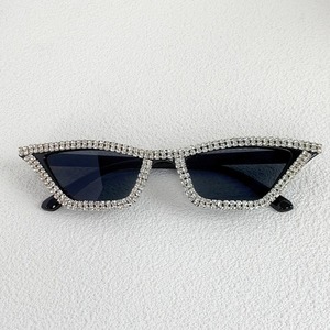 Lunettes <span class=keywords><strong>de</strong></span> <span class=keywords><strong>soleil</strong></span> œil <span class=keywords><strong>de</strong></span> chat scintillantes avec logo personnalisé, monture étroite, strass, pour femmes, style vintage, verres en cristal, pour boutiques - Product Image 6